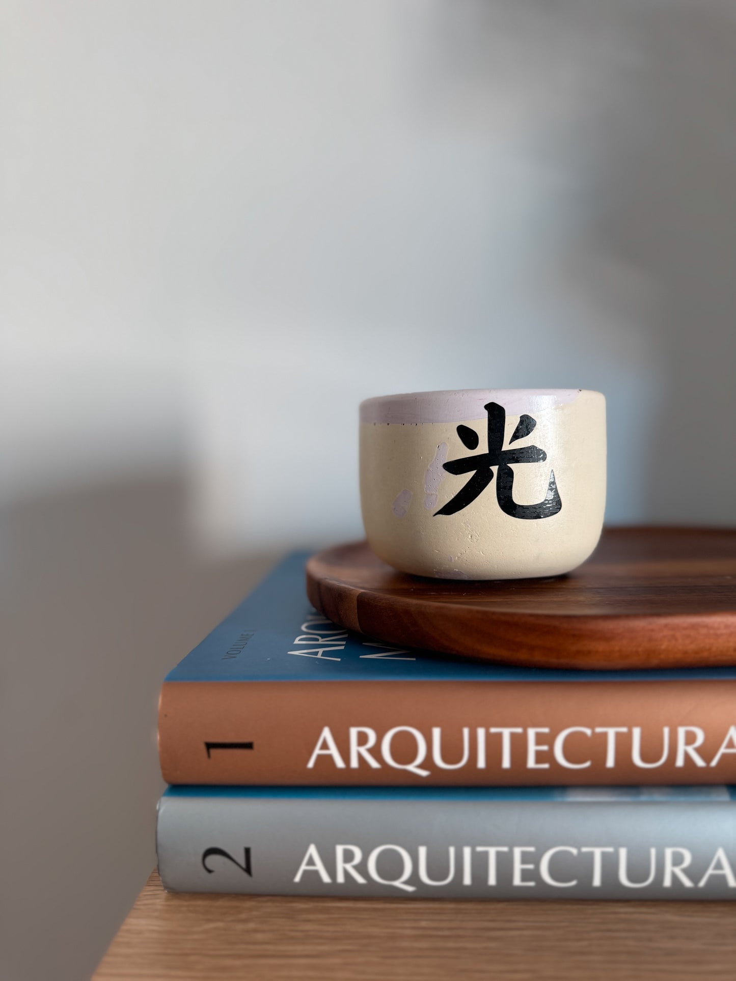 Medium lilac and yellow candle - Black week edition