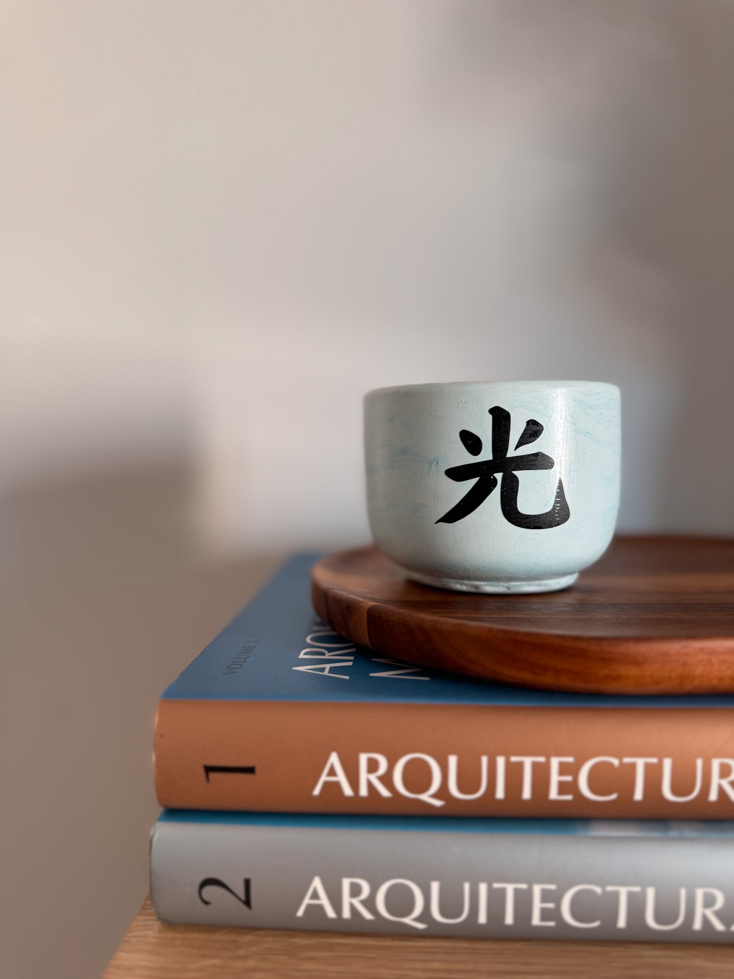 Vela pequena branca e verde - Edição black week