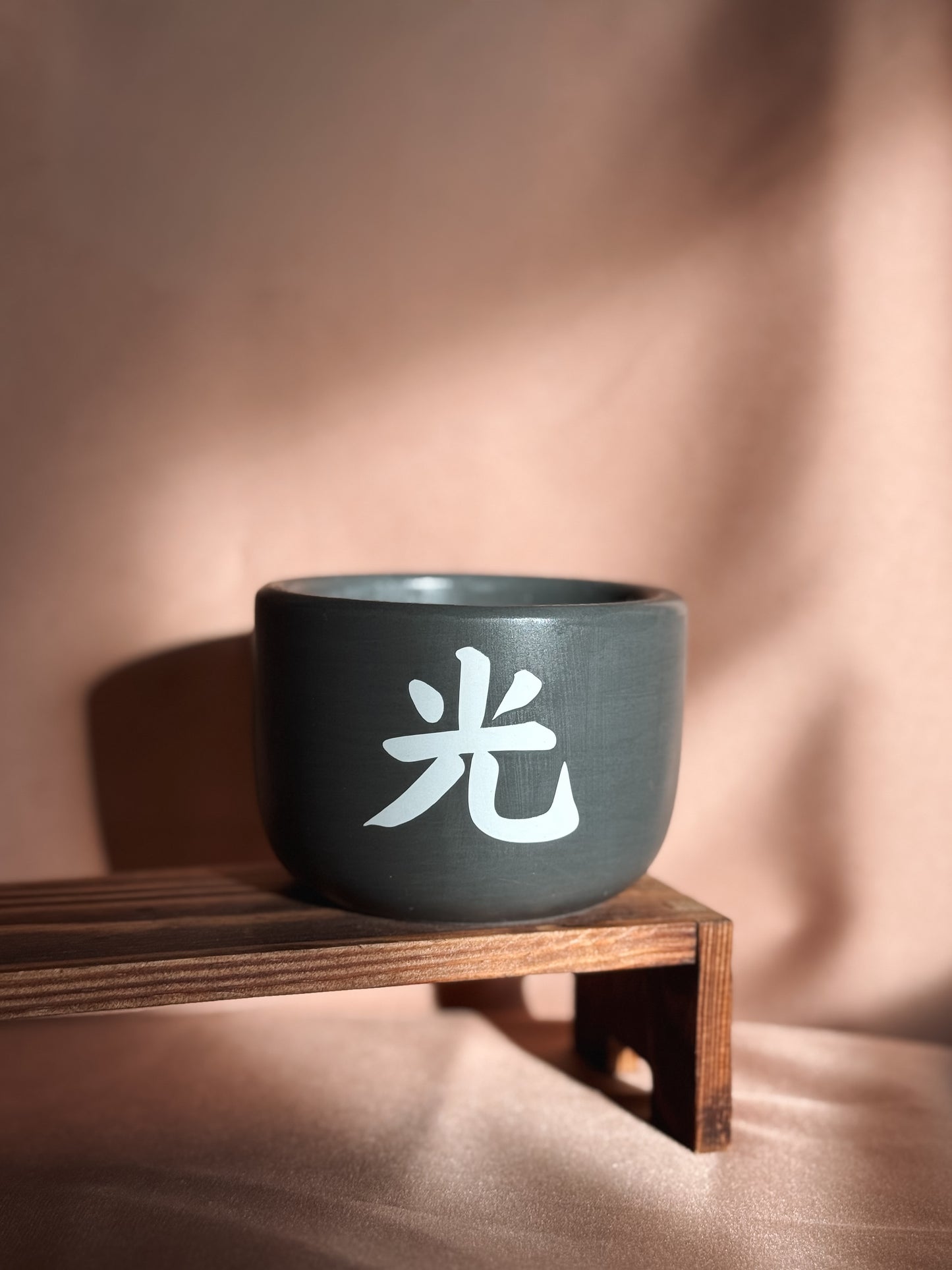 Medium gray candle - Black week edition