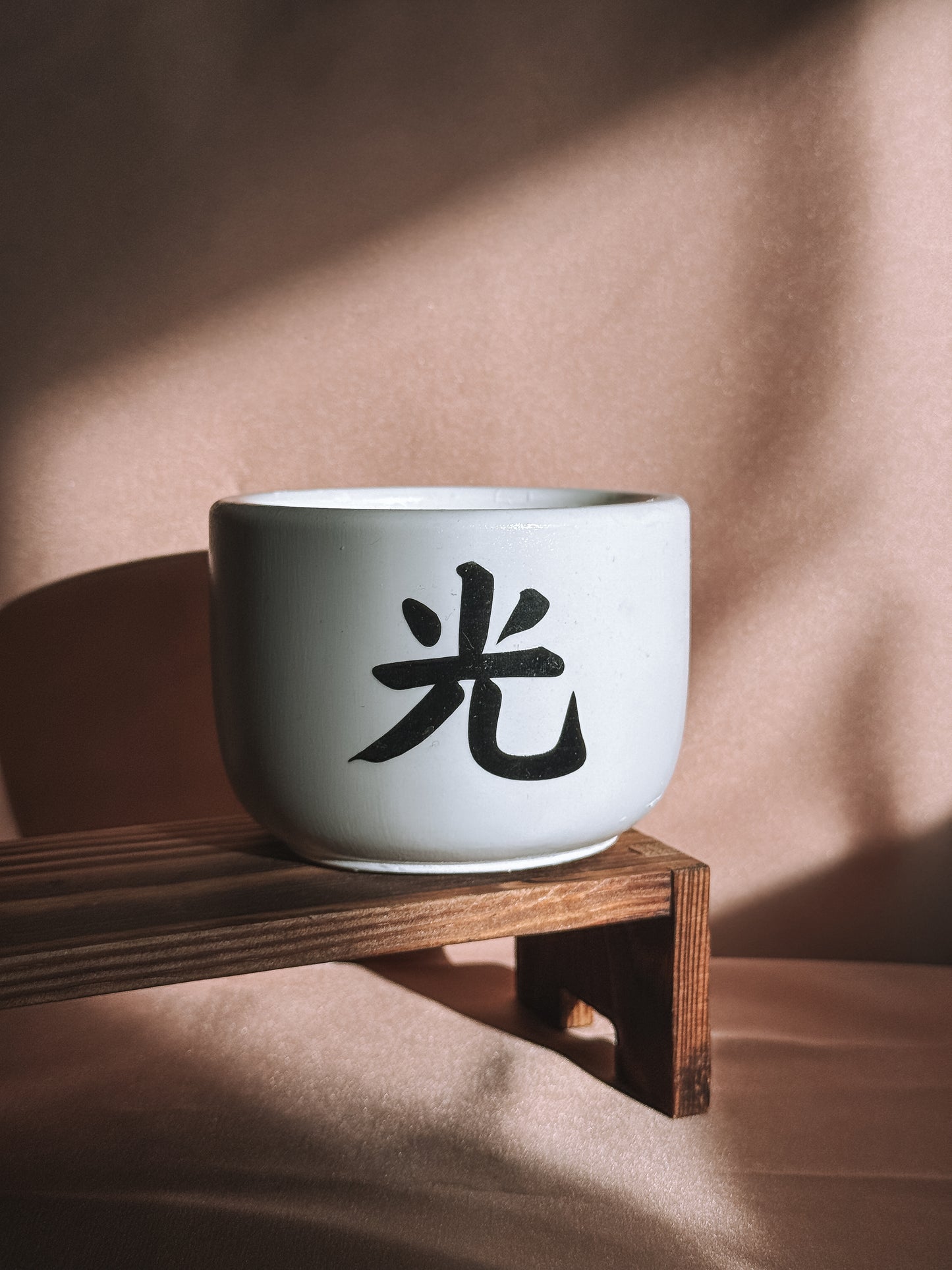 Medium white candle - Black week edition