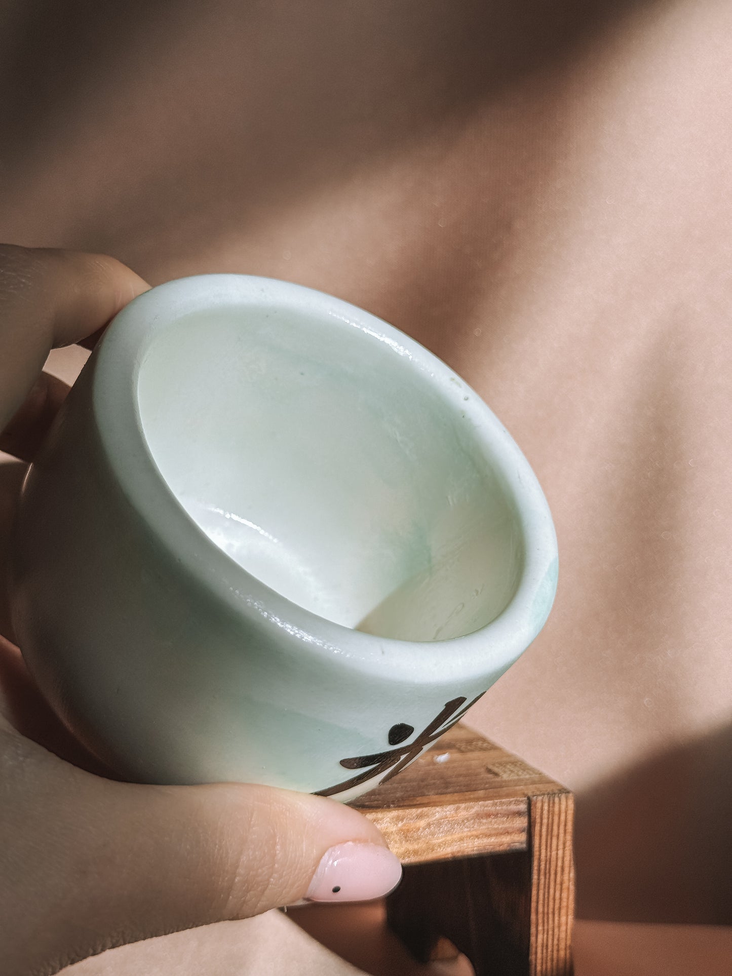 Vela pequena branca e verde - Edição black week