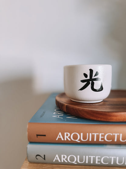 Medium white candle - Black week edition