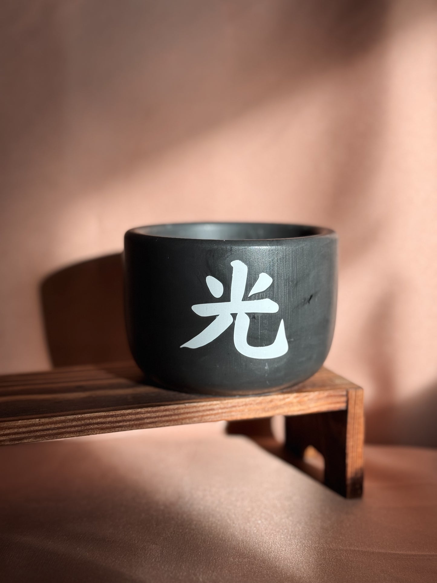 Medium dark gray candle - Black week edition