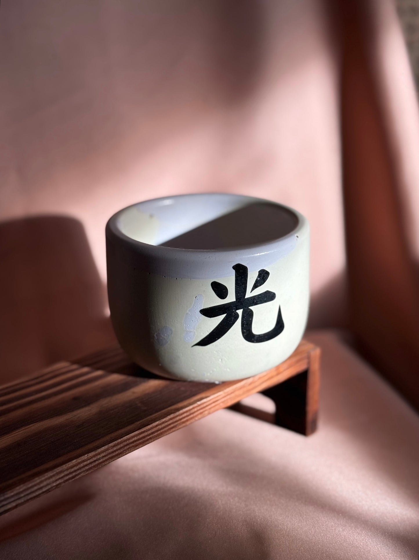 Medium lilac and yellow candle - Black week edition