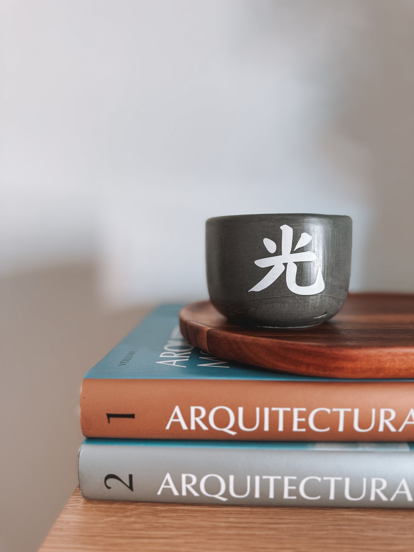 Medium gray candle - Black week edition